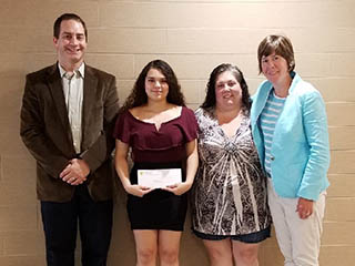 2018 DHS '89 Scholarship Winner (Cierra Vasquez)